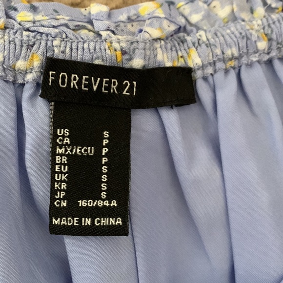 Adorable dress! Worn once! - Picture 3 of 4